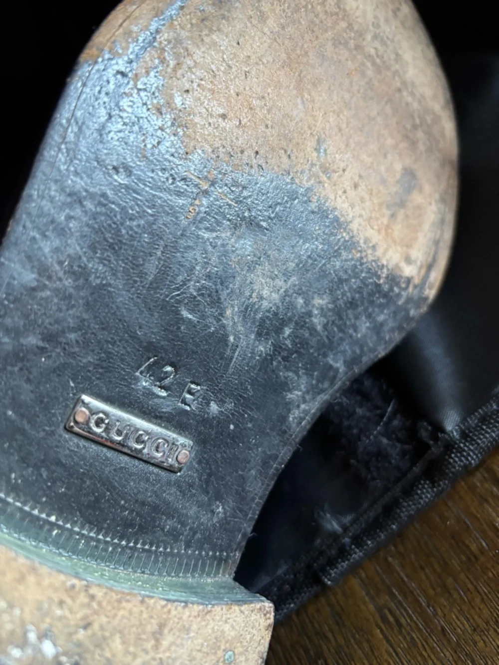 Gucci Men's Brown Suede Chukka Boots - Classic Lace-Up